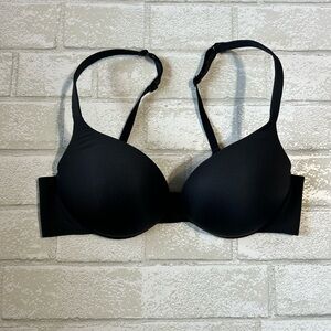 SKIMS Black Women's Bra